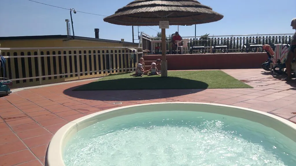 Camping Ali Baba Villa Ceriale 0*,